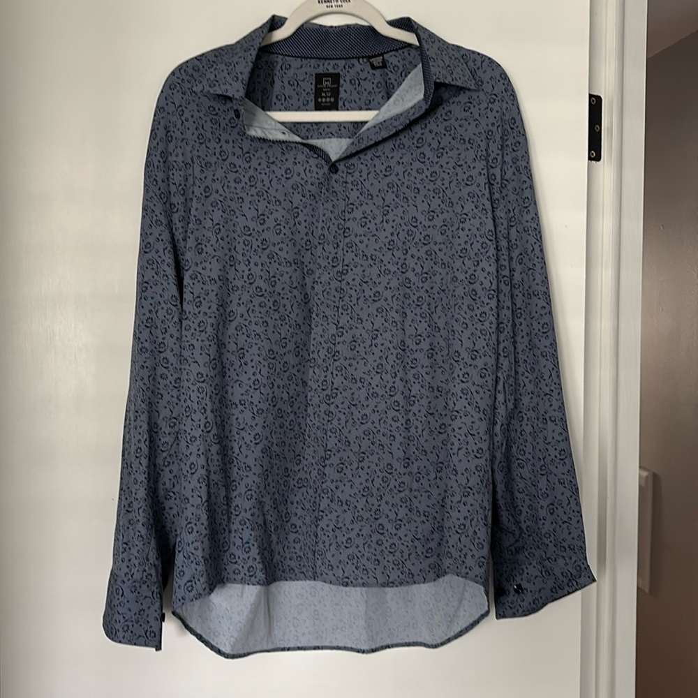 Men’s Micheal Strahan dress shirt